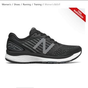 New Balance Women's 860v9